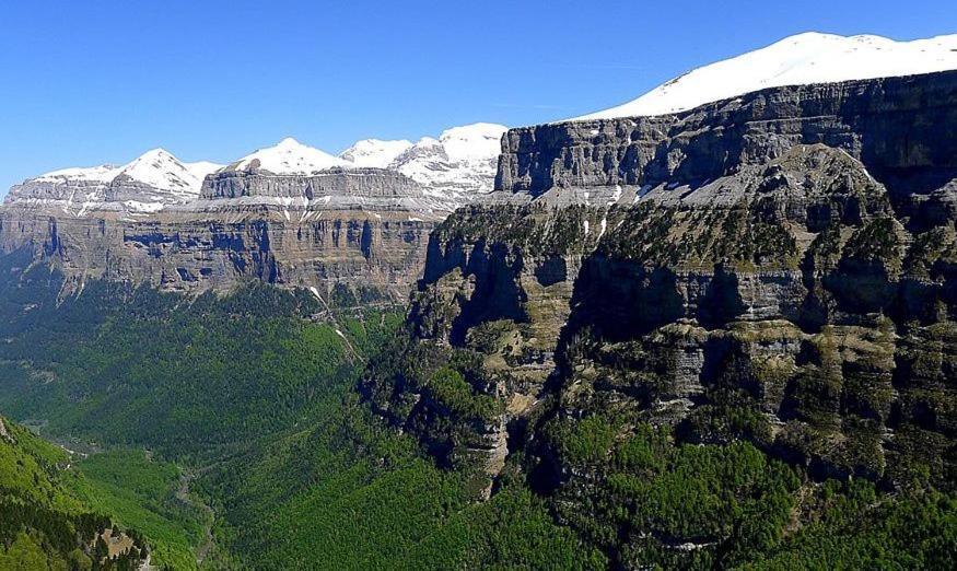 منزل الضيف Belsierre  في Casa Pirinea Ordesa المظهر الخارجي الصورة